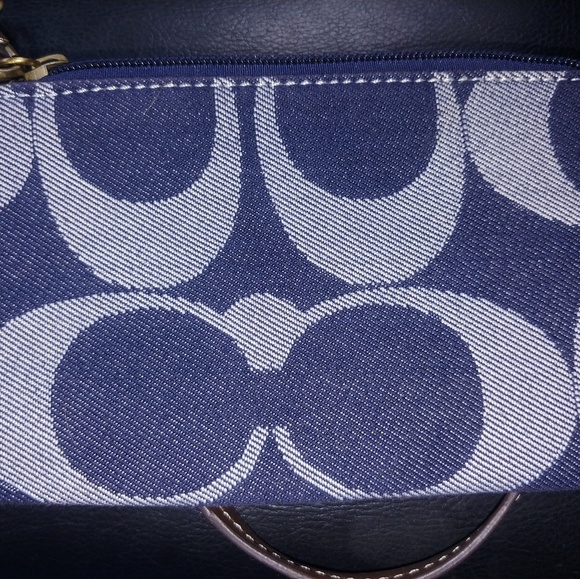 Wristlet - Picture 2 of 3